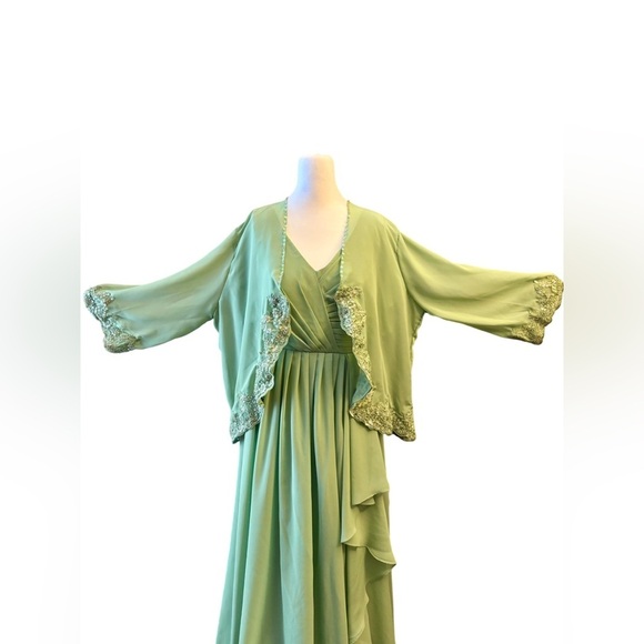 Green Flutter Sleeve V-Neck Gown for Wedding w/jacket - Picture 3 of 9